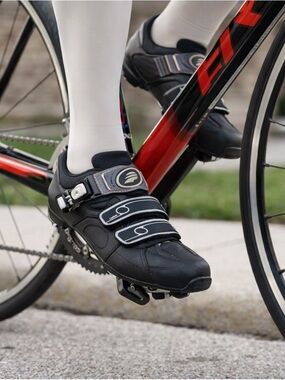 Performance Men's Black and Gray Cycling Shoes
